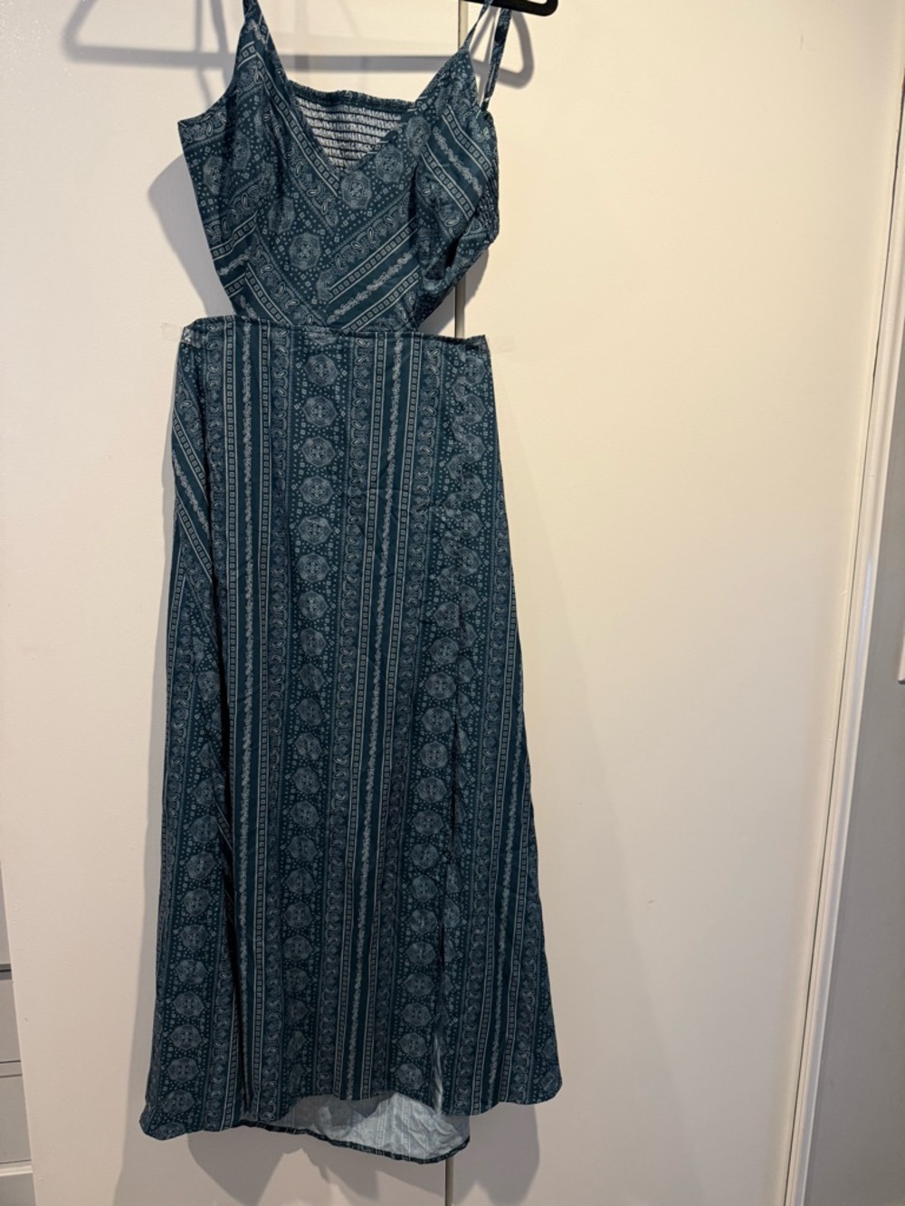 Teal Patterned V-Neck Maxi Dress